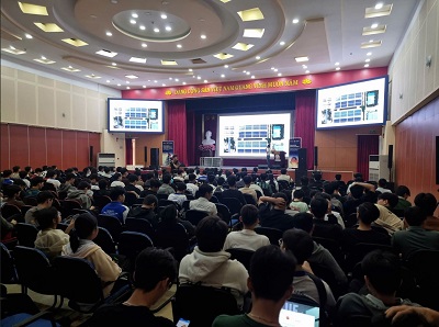 Empowering Future Innovators: Nâng Cao Tiềm Năng Sinh Viên Với Hội Thảo Thực Tế